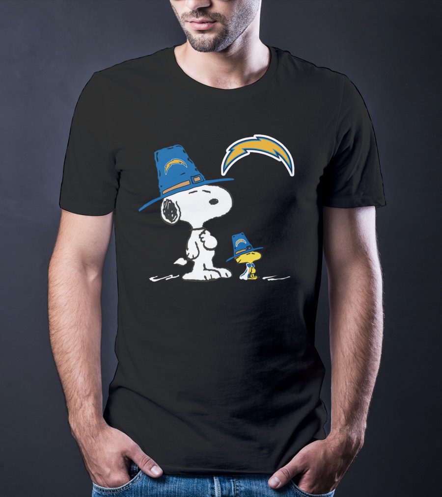 Snoopy And Woodstock Chargers Fans With Lightning Bolt T-Shirt