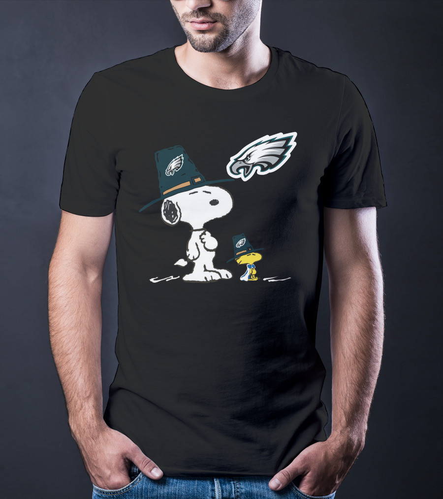 Philadelphia Eagles Snoopy Thanksgiving Pilgrim Hat T-Shirt