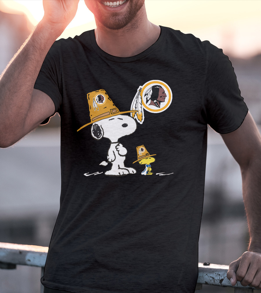 Snoopy And Woodstock Pilgrim Hats Washington Redskins T-Shirt