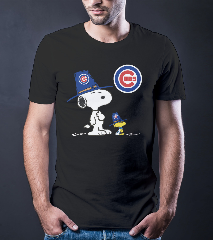 Chicago Cubs Snoopy Woodstock Pilgrim Hat T-Shirt