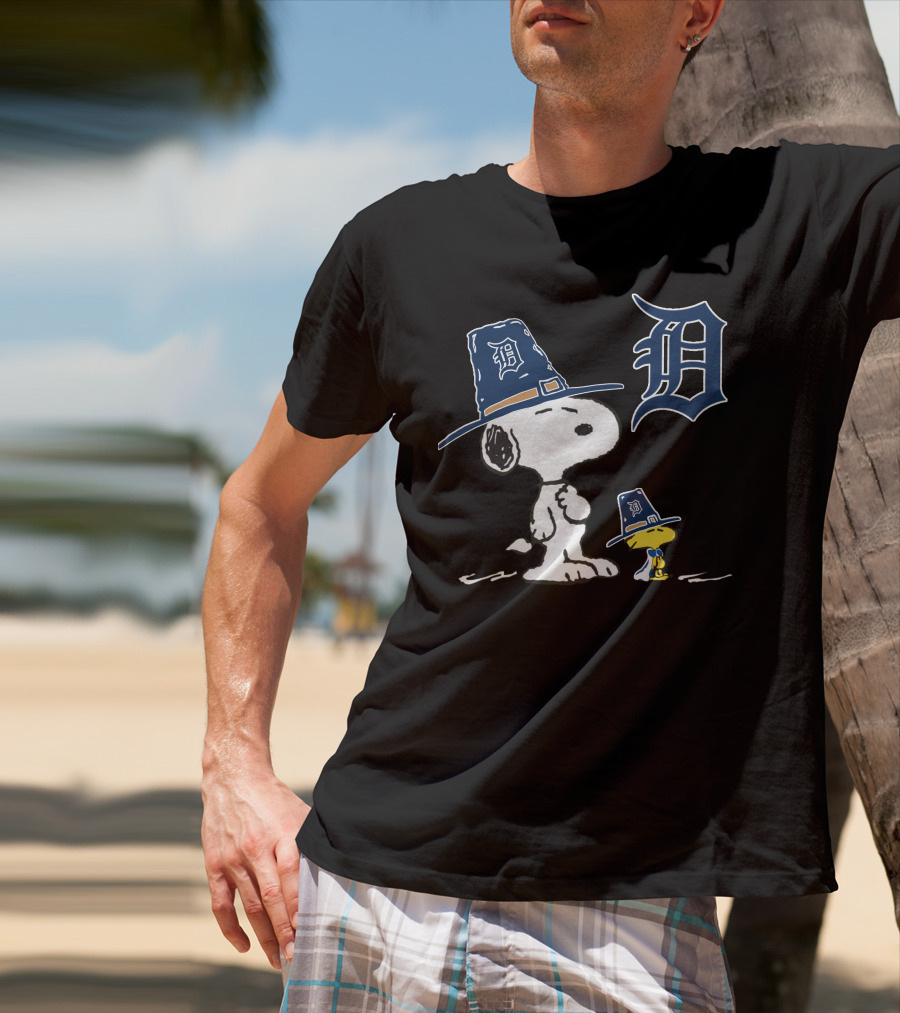 Detroit Tigers Snoopy Woodstock Pilgrim Hats T-Shirt