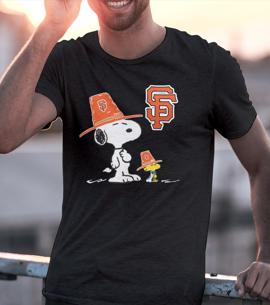 San Francisco Giants Snoopy Woodstock Thanksgiving Hat T-Shirt