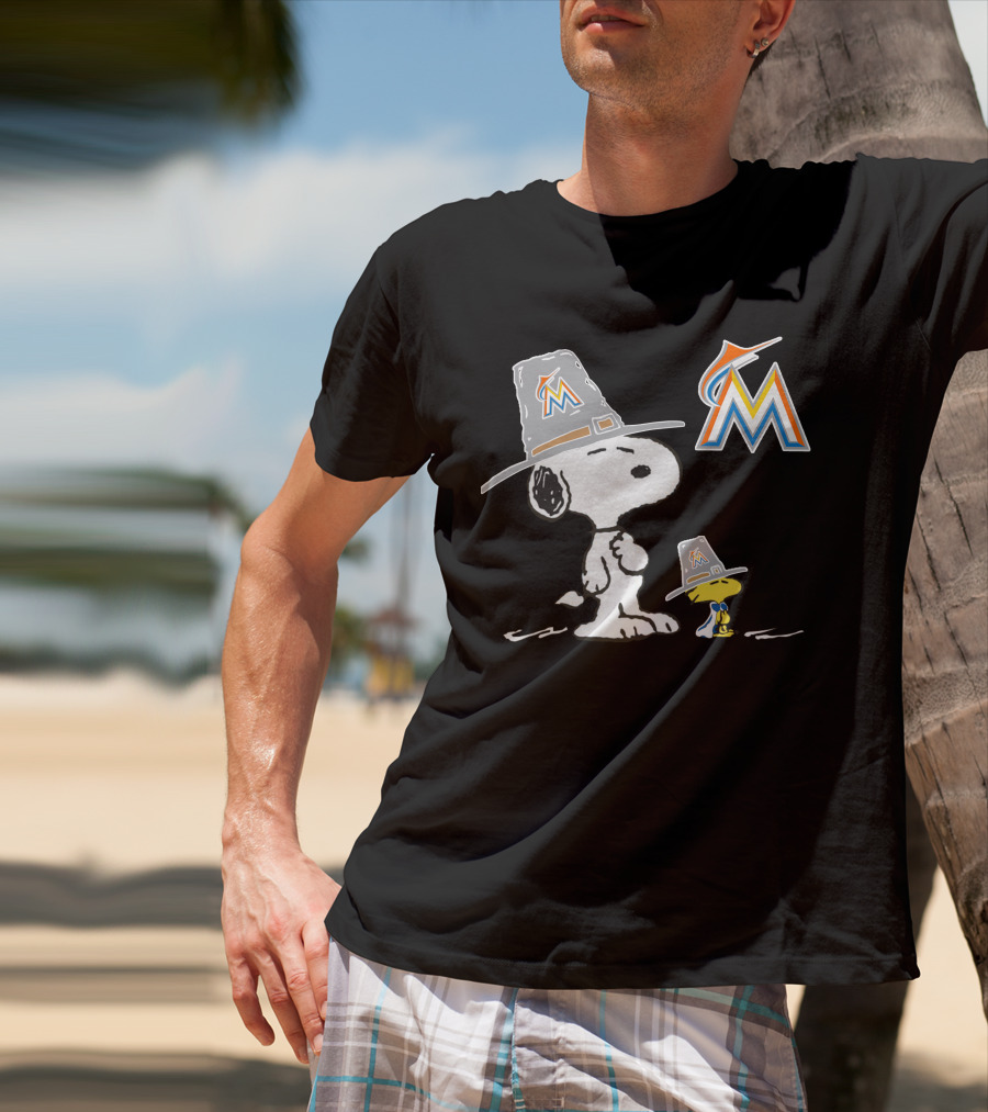 Miami Marlins Snoopy Woodstock Pilgrim Hats T-Shirt