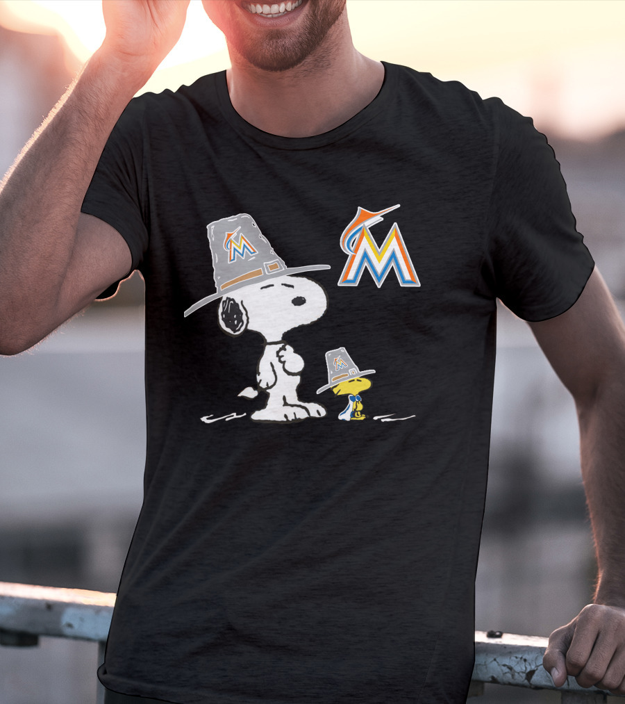 Miami Marlins Snoopy Woodstock Pilgrim Hats T-Shirt