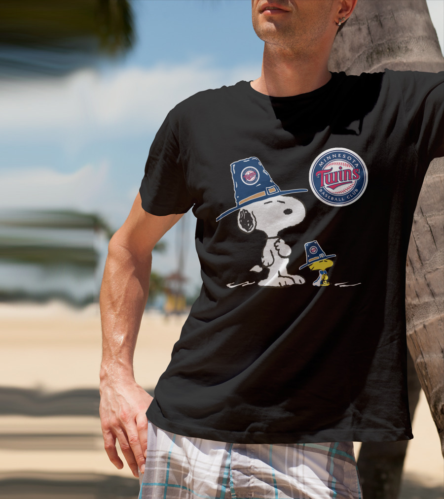 Minnesota Twins Baseball Club Snoopy And Woodstock T-Shirt