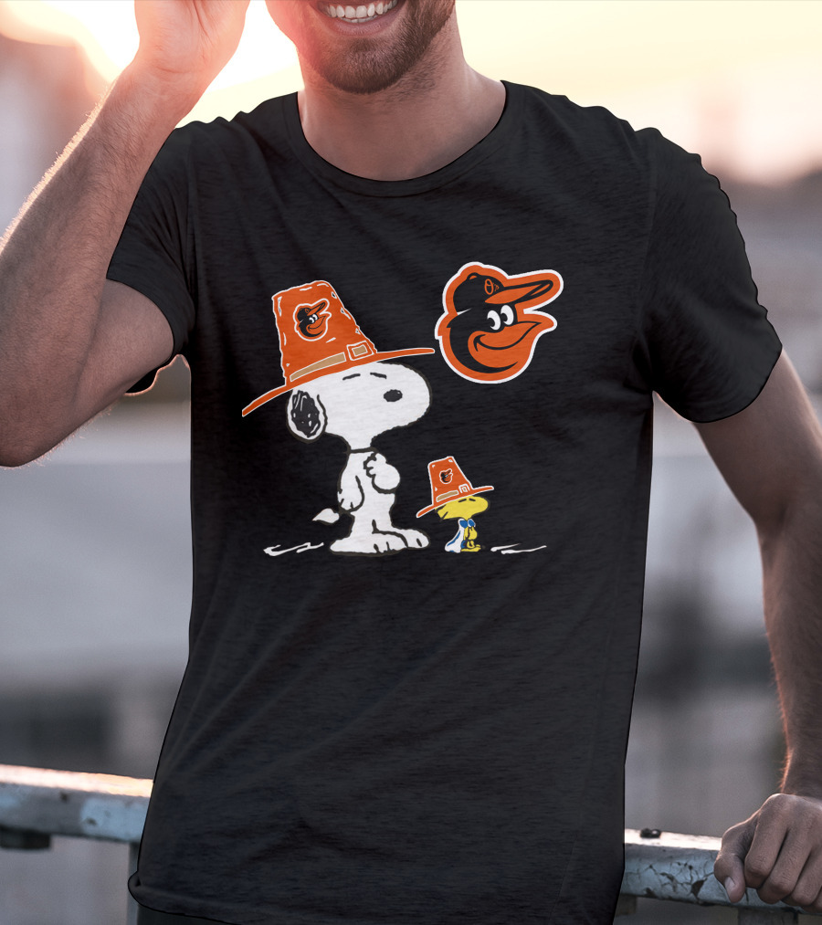 Snoopy Woodstock Orioles Thanksgiving Pilgrim Hats T-Shirt