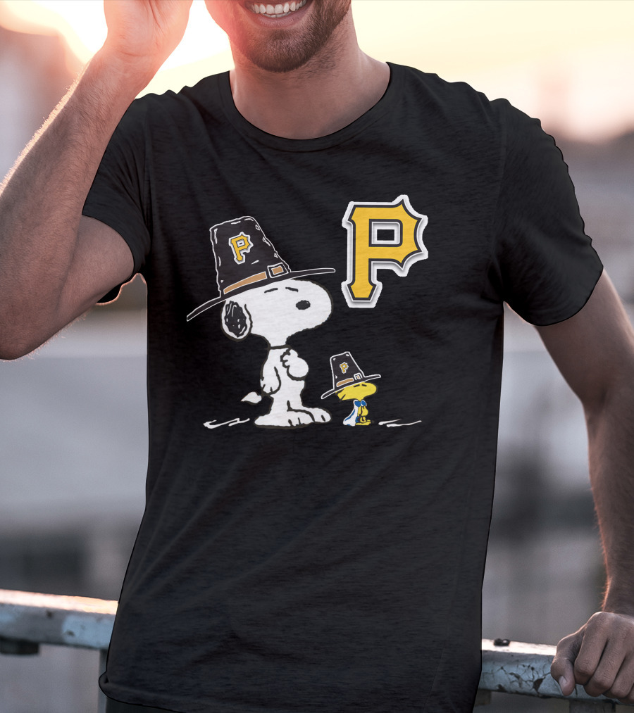 Snoopy Pittsburgh Pirates Thanksgiving Hat Peanuts T-Shirt