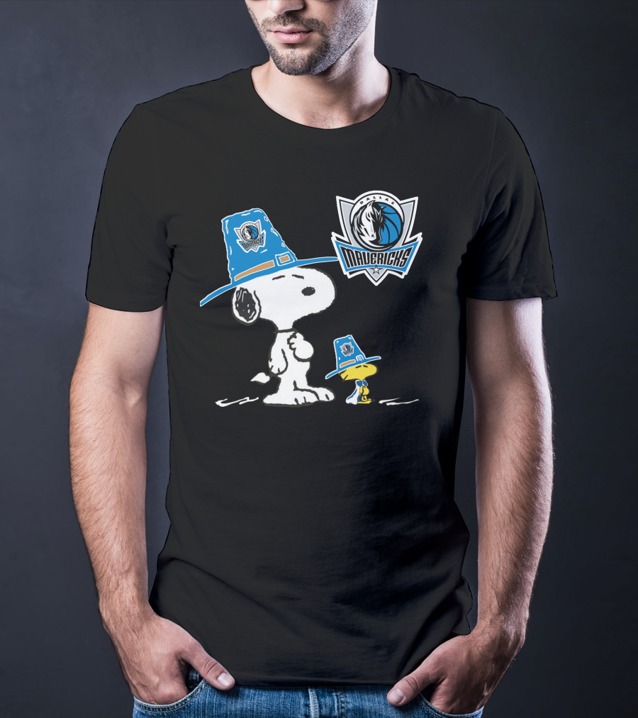 Dallas Mavericks Snoopy And Woodstock Pilgrim Hats T-Shirt