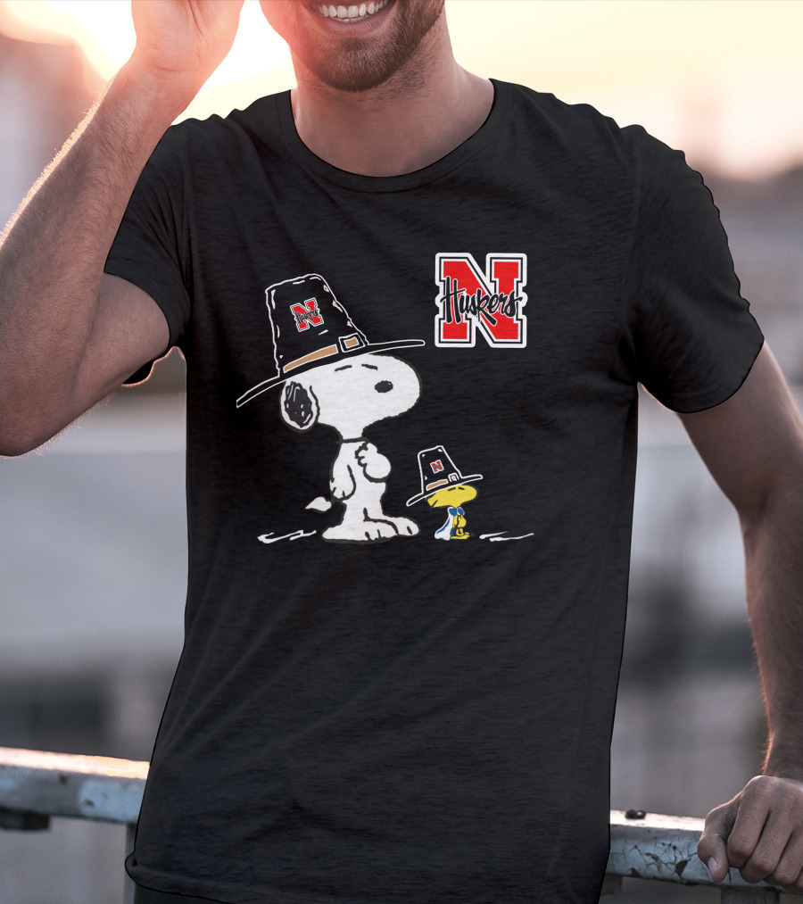 Nebraska Huskers Snoopy Woodstock Pilgrim Hat T-Shirt