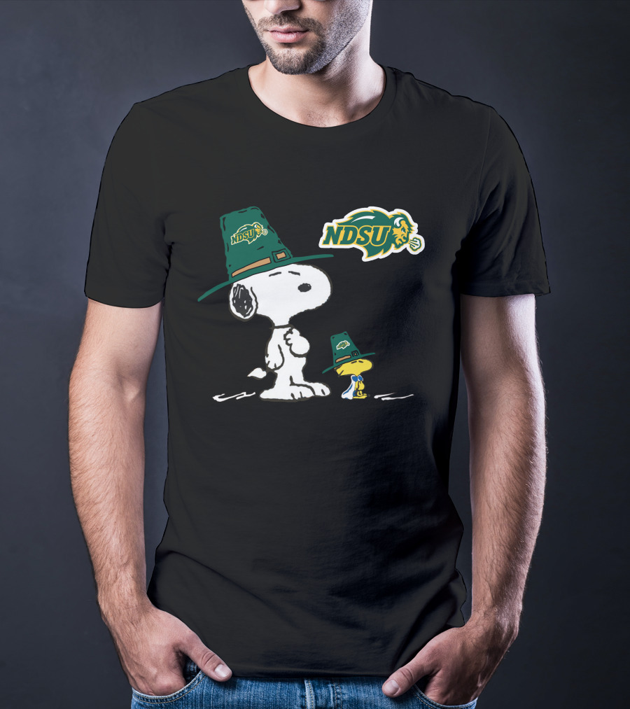 NDSU Bison Snoopy And Woodstock Green Hat Peanuts T-Shirt