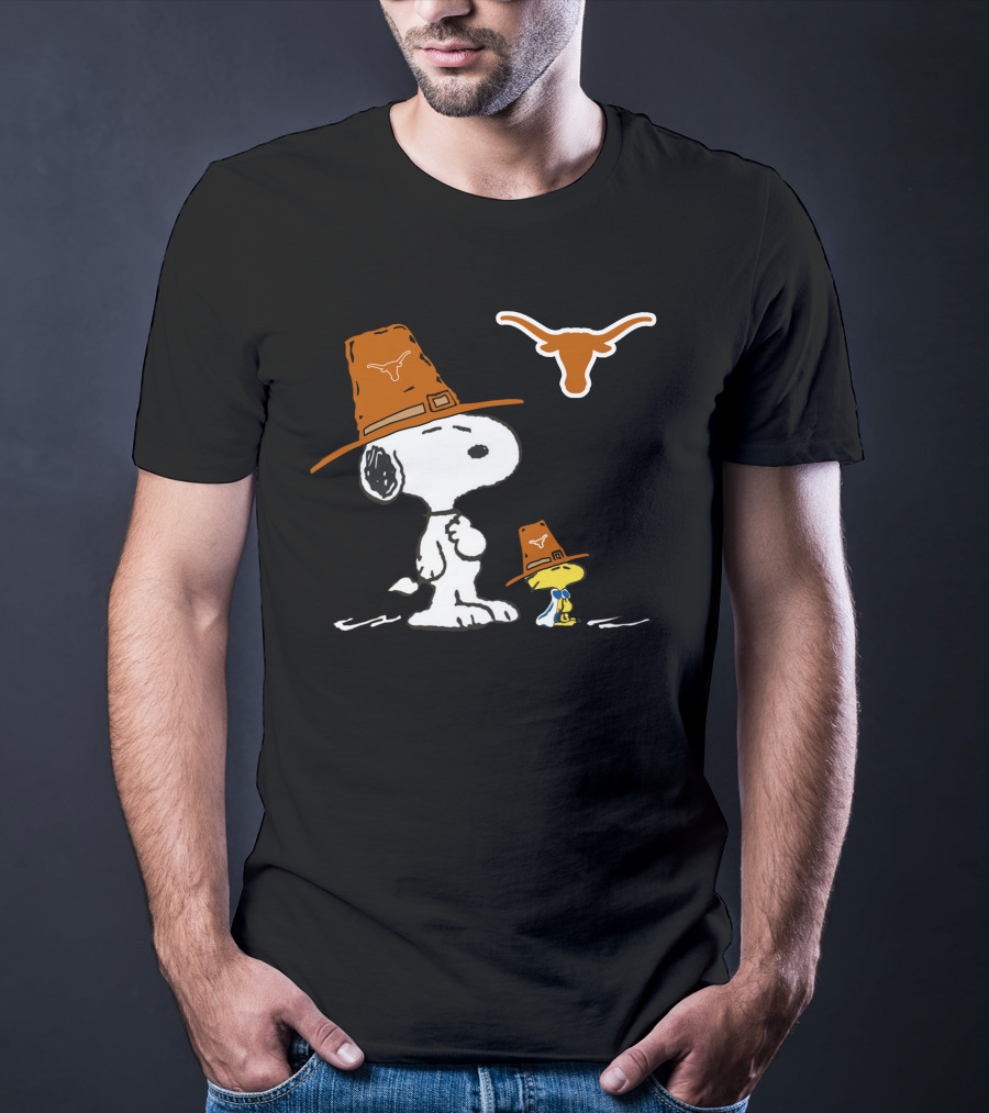 Texas Longhorn Snoopy Woodstock Wearing Cowboy Hats With Longhorn T-Shirt