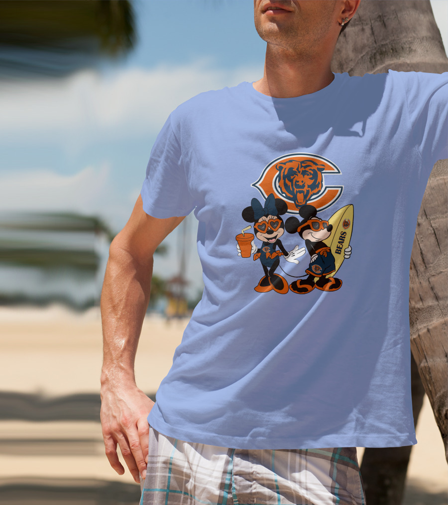Bears Mickey Happy Vacation Chicago Football Theme Minnie And Mickey Beach Fun T-Shirt