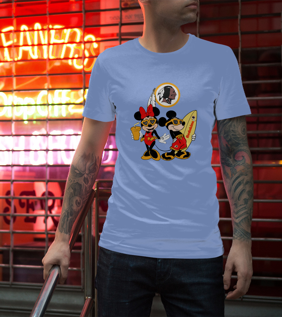 Redskins Mickey And Minnie Vacation Fun With Surfboard And Drink T-Shirt