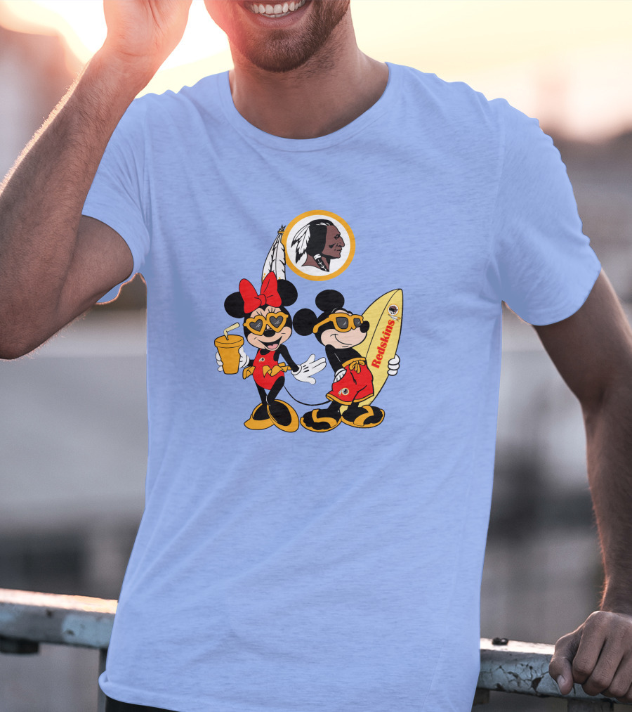 Redskins Mickey And Minnie Vacation Fun With Surfboard And Drink T-Shirt