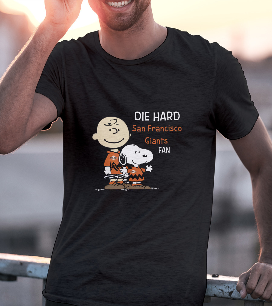 Die Hard San Francisco Giants Fan Snoopy And Charlie Brown T-Shirt