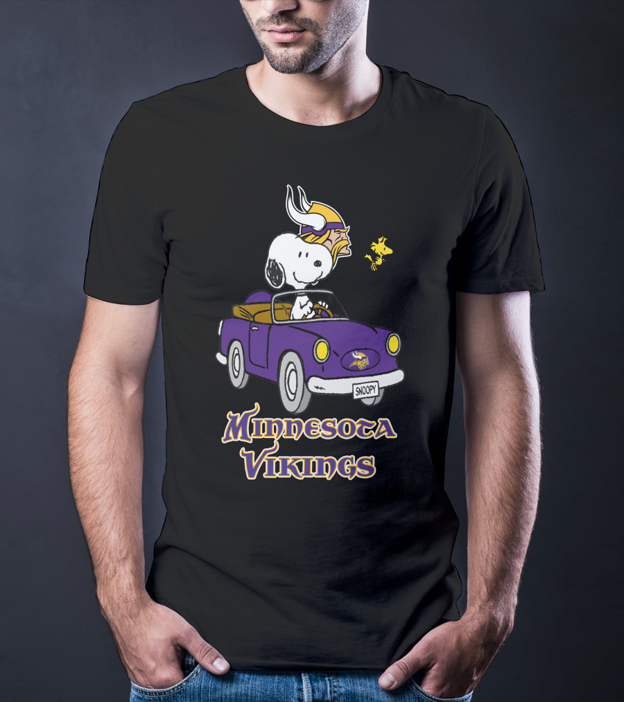 Minnesota Vikings Snoopy Car Ride T-Shirt