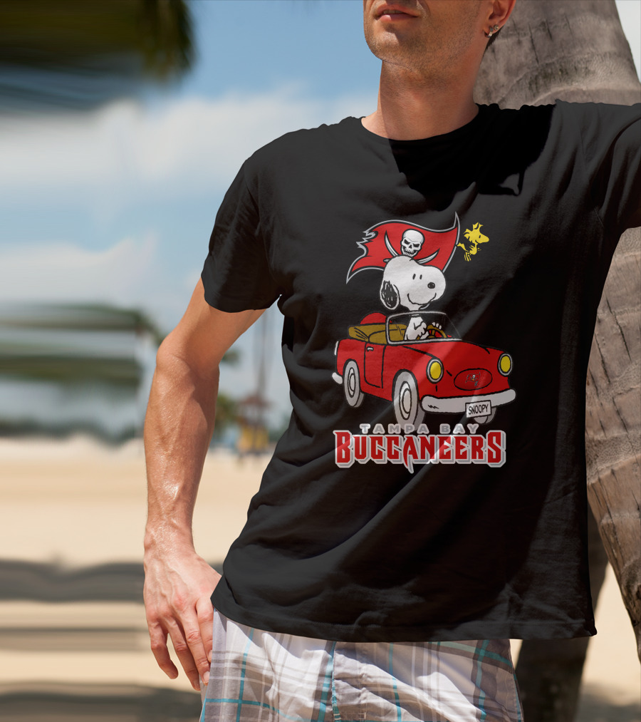 Tampa Bay Buccaneers Snoopy Driving Peanuts Woodstock Car Football Fan T-Shirt