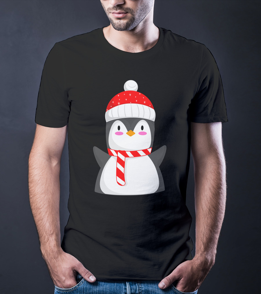 Pinguine Christmas Winter Penguin With Red Snowy Hat And Striped Scarf T-Shirt