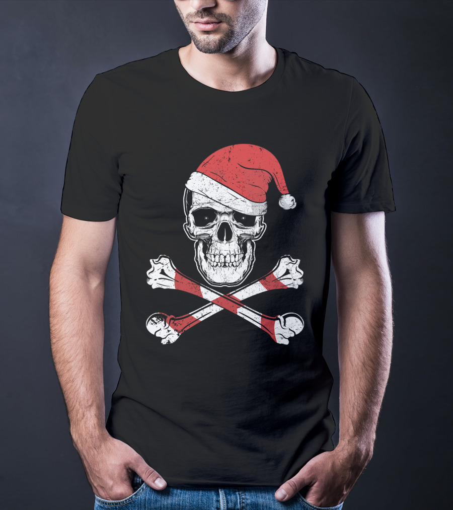 Pirate Jolly Roger Santa Hat Skull Christmas T-Shirt