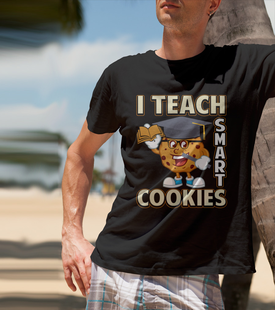 I Teach Smart Cookies Graduation Cap Book Teacher T-Shirt