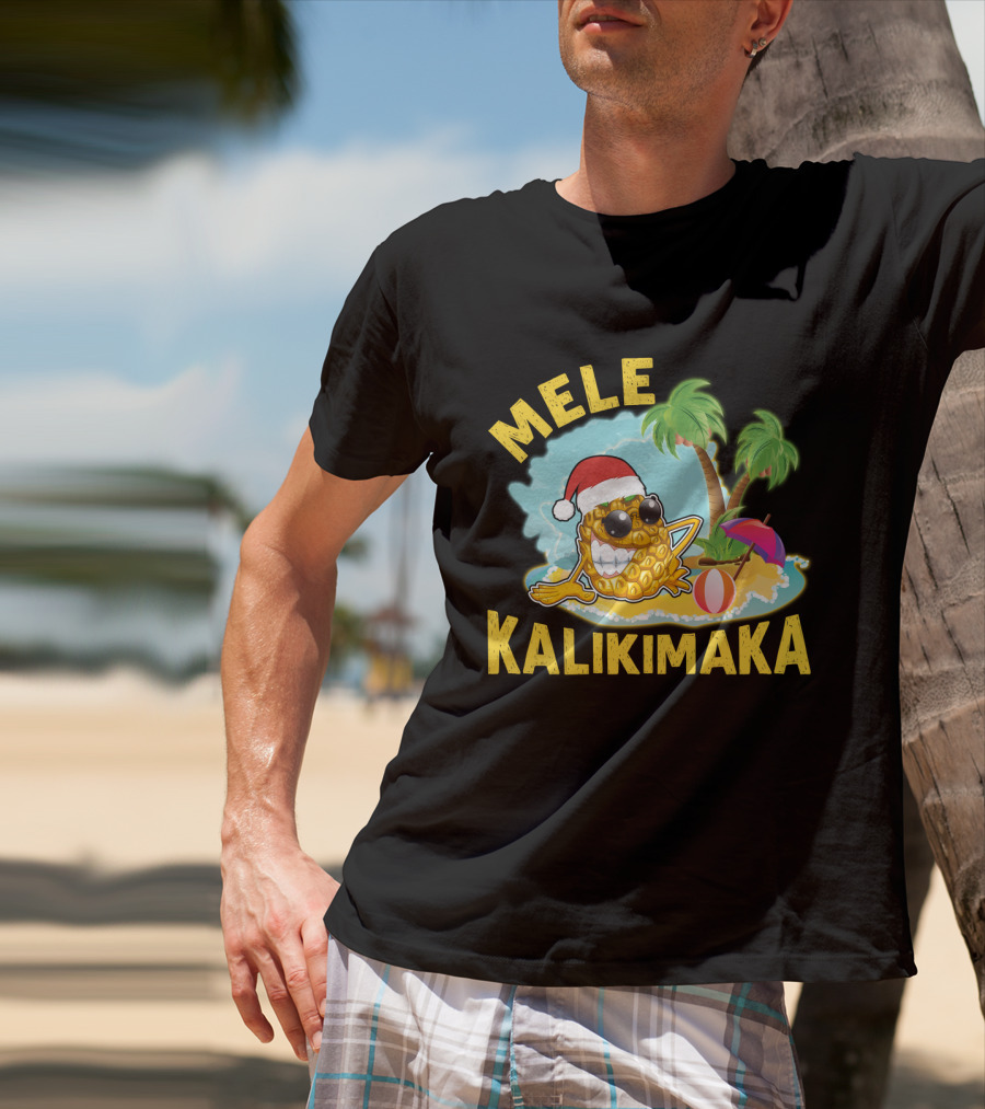Mele Kalikimaka Hawaiian Pineapple With Santa Hat Tropical Christmas Vibes T-Shirt