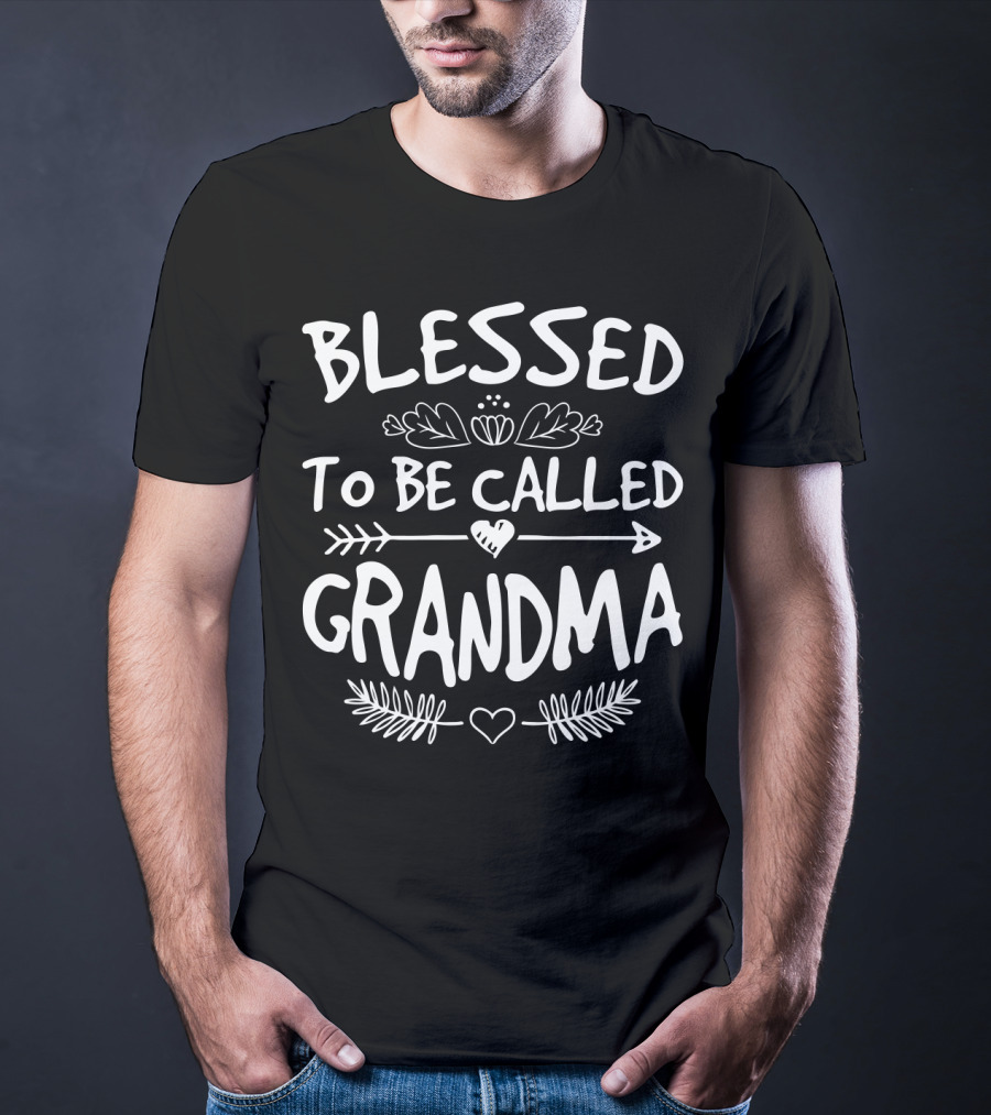 Blessed To Be Called Grandma With Heart And Arrow Motif T-Shirt