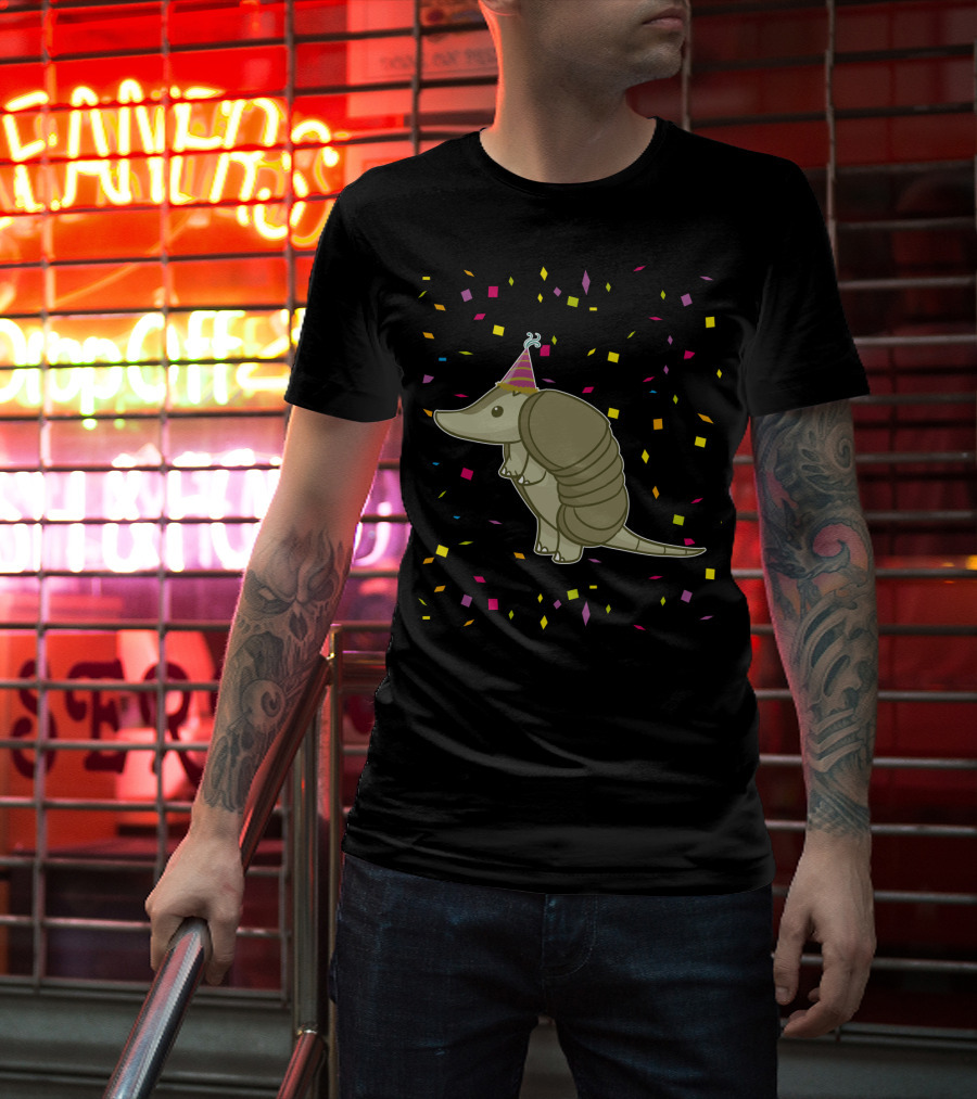 Funny Armadillo Birthday Celebration With Party Hat And Confetti T-Shirt