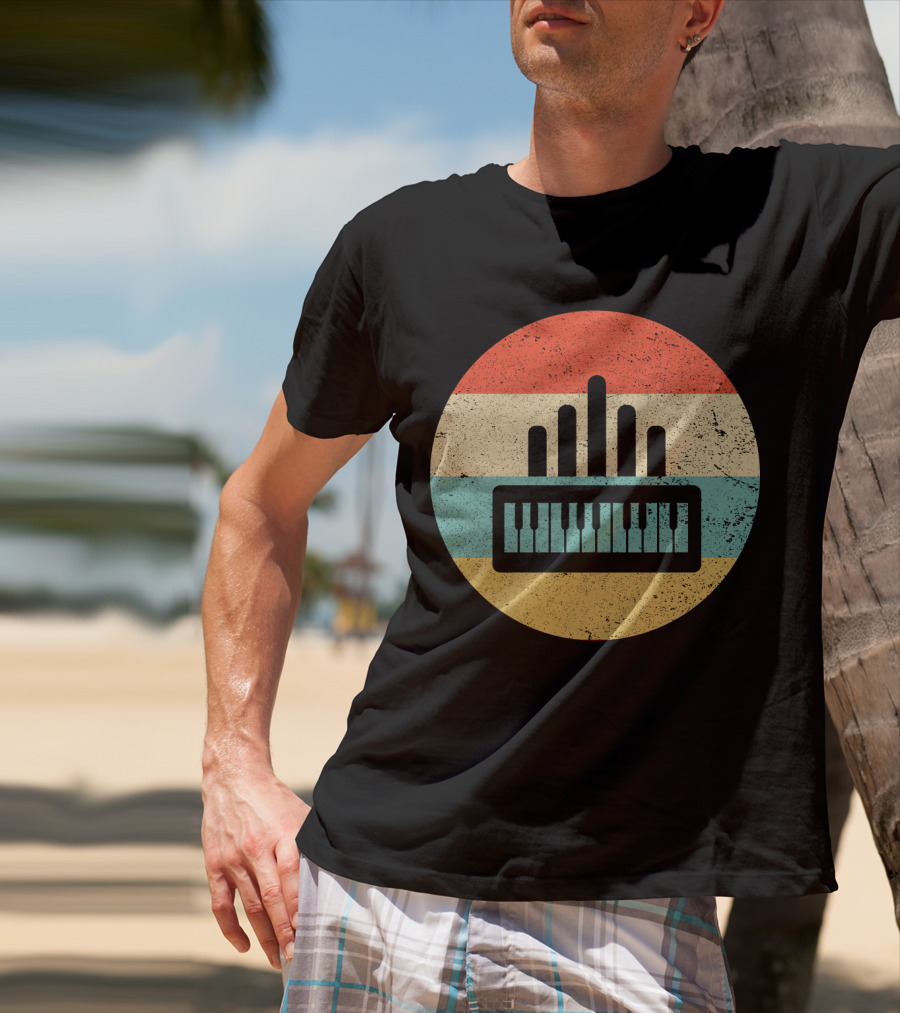 Vintage Retro Organ Keyboard With Striped Circle T-Shirt