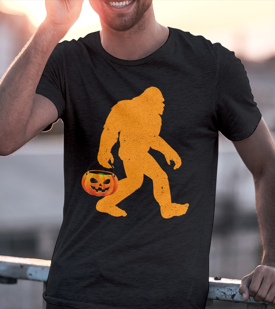 Funny Bigfoot Halloween Jack-o'-Lantern T-Shirt