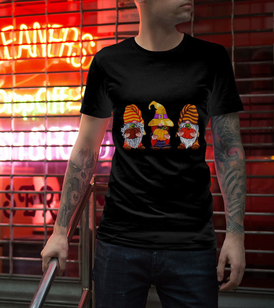 Cute Halloween Gnomes Autumn Pumpkins Cozy Fall Holiday T-Shirt