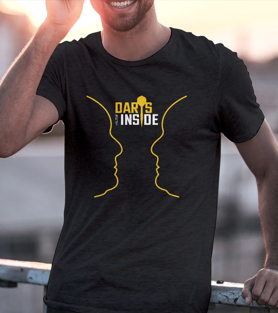 Set Van 4x Darts Inside Retro Style Face T-Shirt