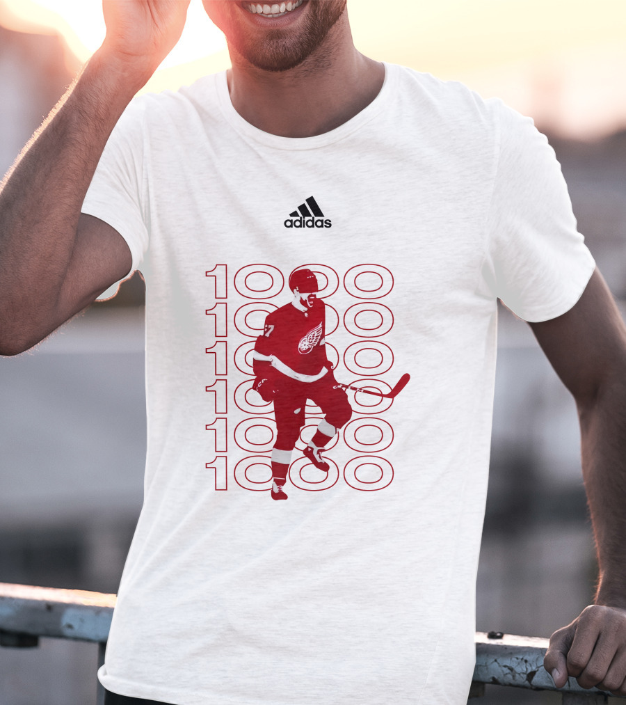 Detroit Red Wings 1000 Games Celebration Player T-Shirt