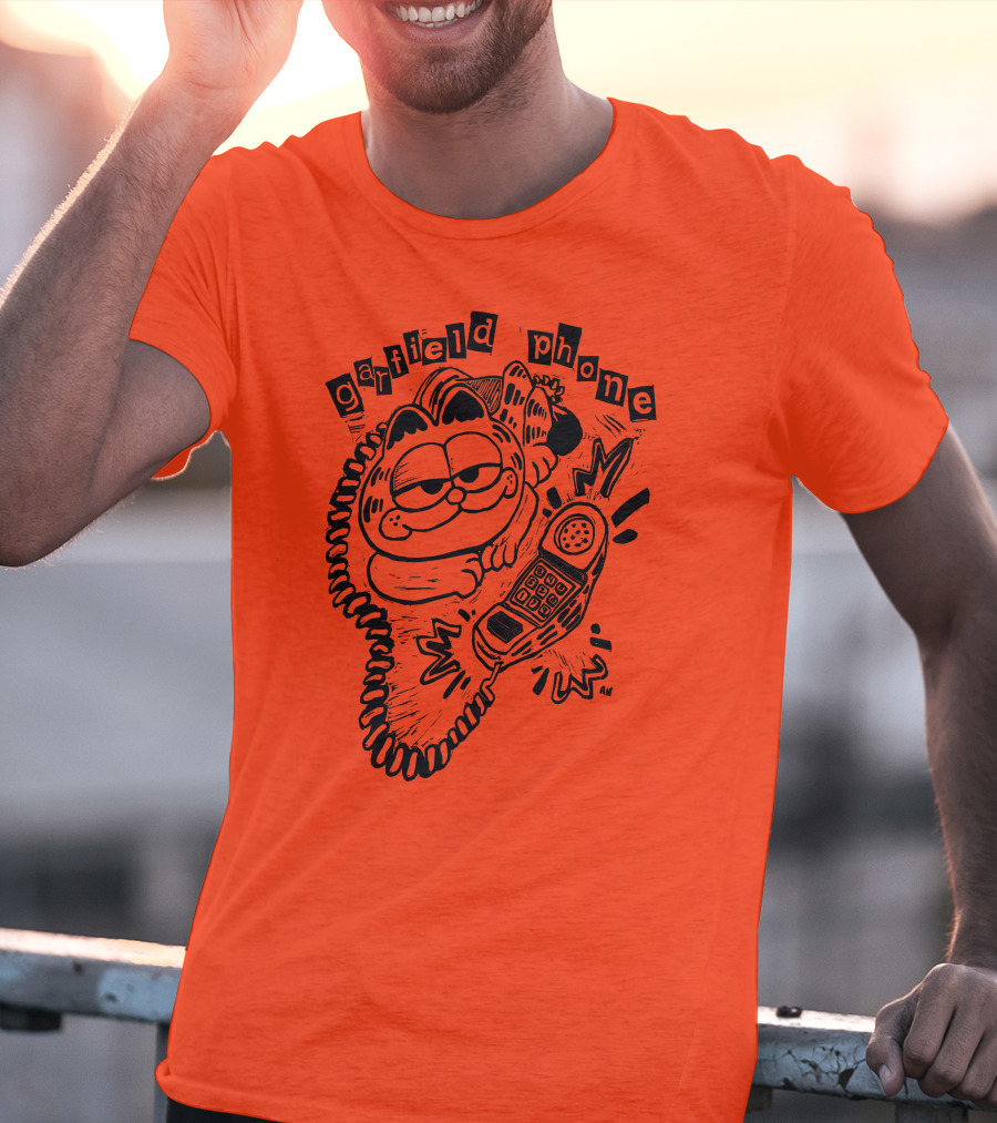 Craftsanity Shop Garfield Phone Relaxed Vintage Comic Vibe T-Shirt
