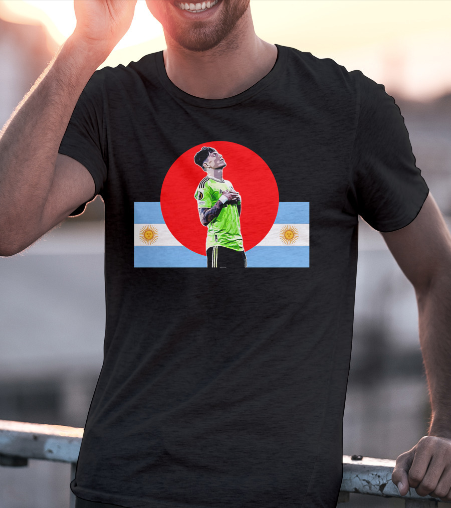 Red Manc Garnacho Argentina Soccer Pose With Flag And Sunburst T-Shirt