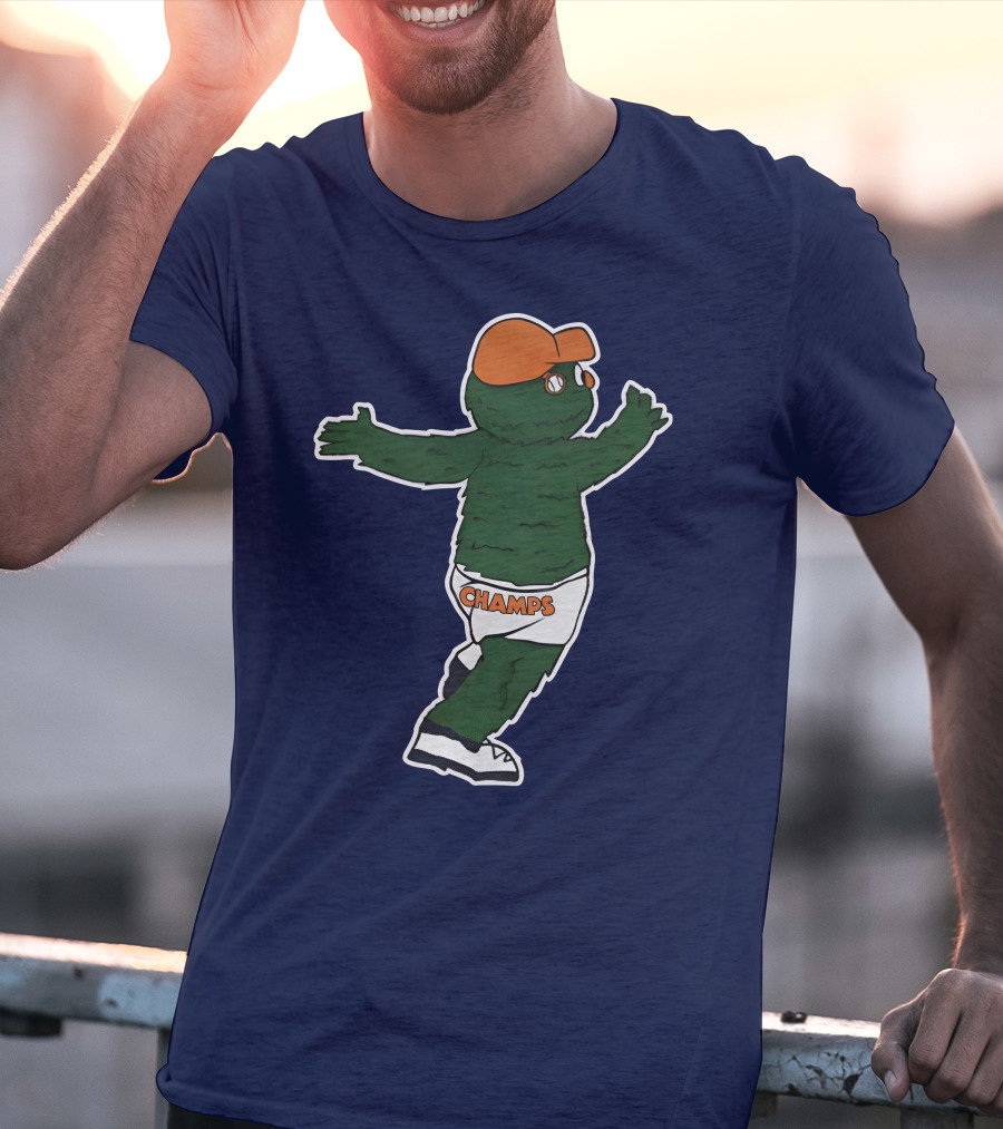 Streaking Champs Gator Mascot With Orange Cap And Shades T-Shirt