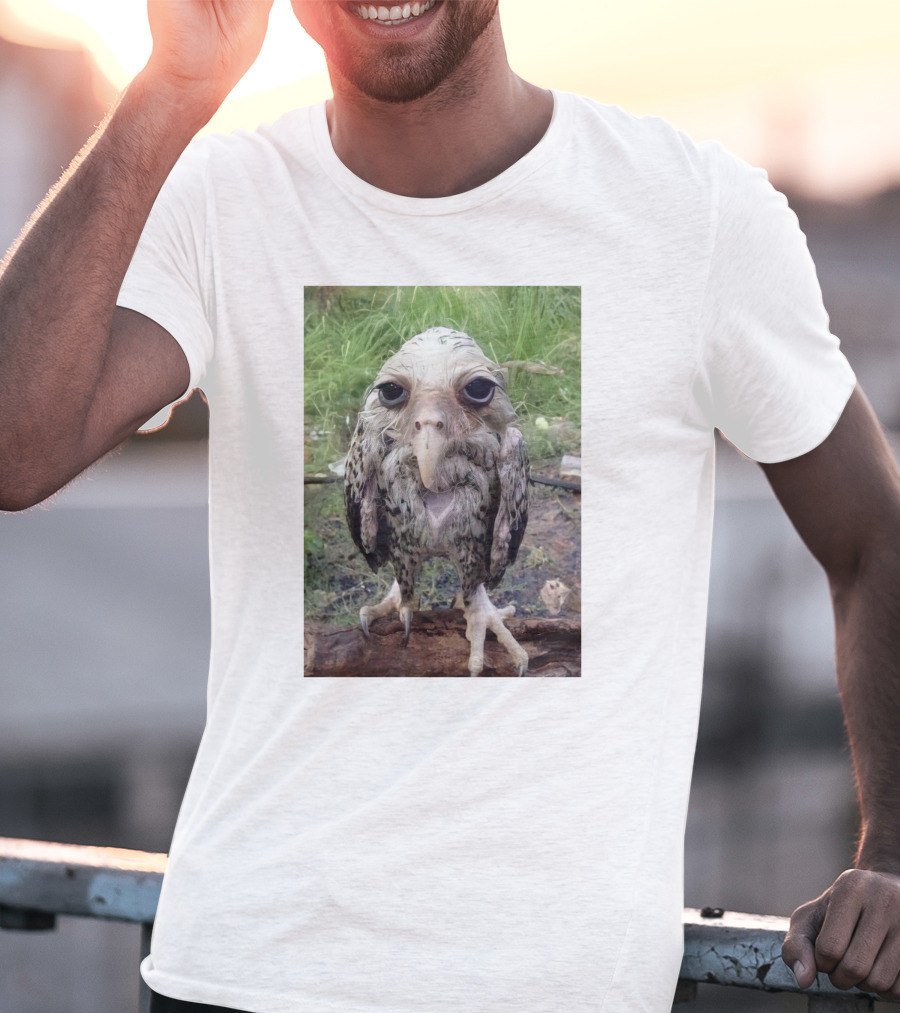 LAMONTS Unique Bird Creature With Big Eyes And Distinct Features T-Shirt