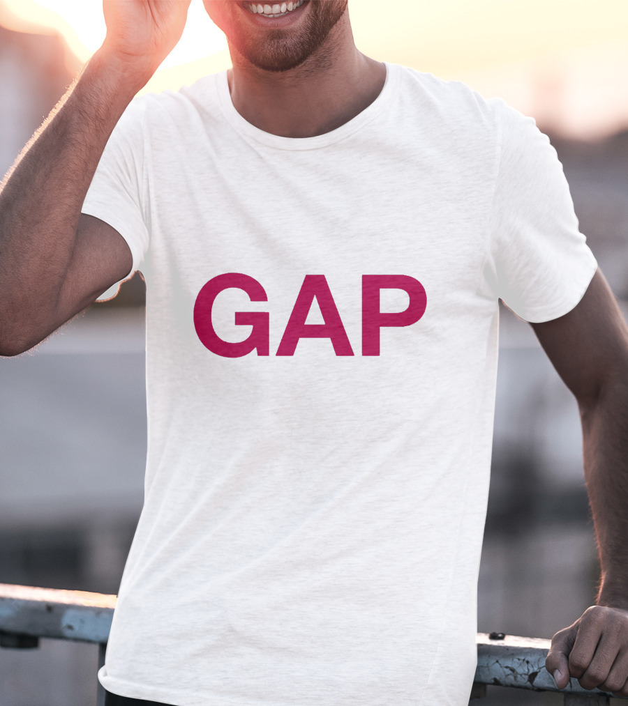 GAP T-Shirt