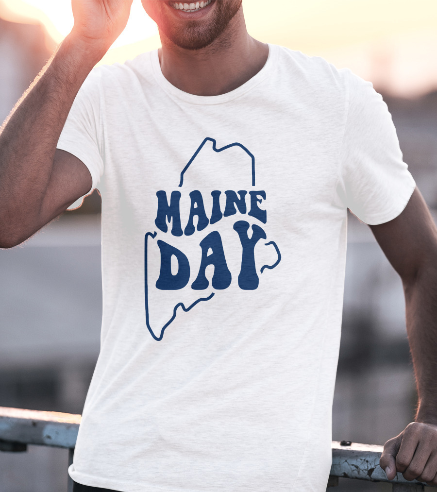 Maine Day Outline Of State T-Shirt