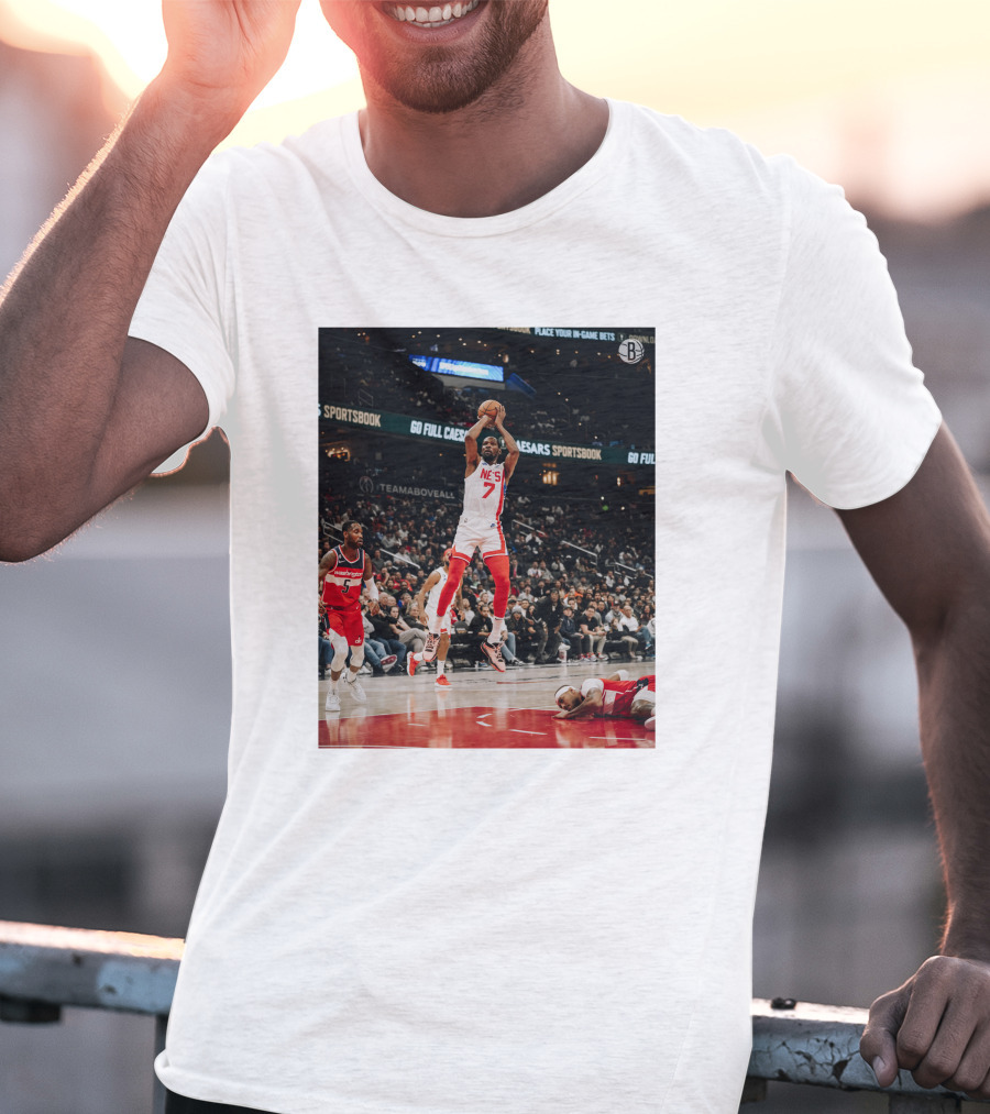 Kevin Durant Nets Dunk Against Washington Wizards NBA Action T-Shirt