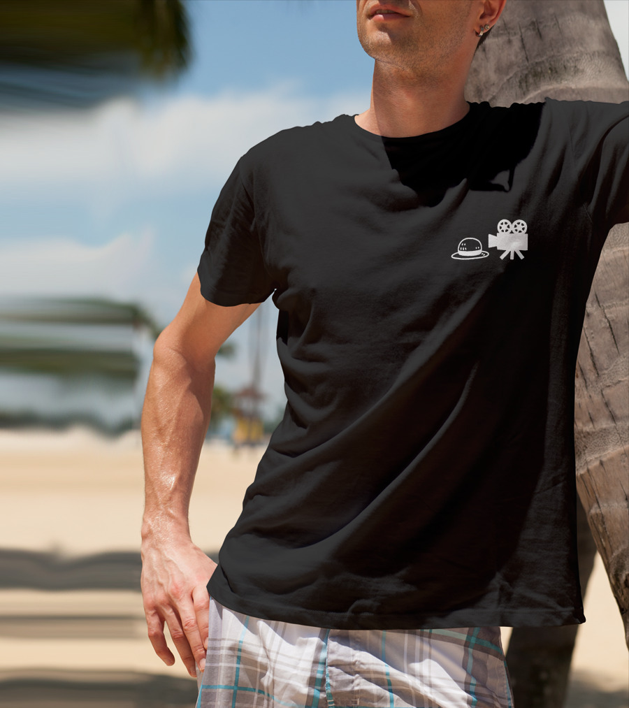 TV Animation One Piece Staff Henry Thurlow Straw Hat Pirate Film Camera T-Shirt