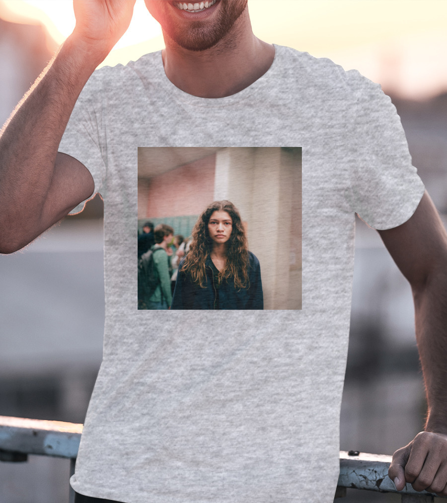 Labrinth Euphoria Season 2 Music Labrinth-Music Shop Rue Hallway Scene T-Shirt