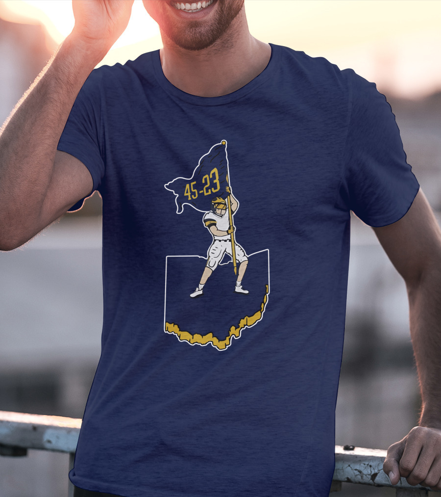45-23 Football Player Flag Plant Ohio Outline T-Shirt