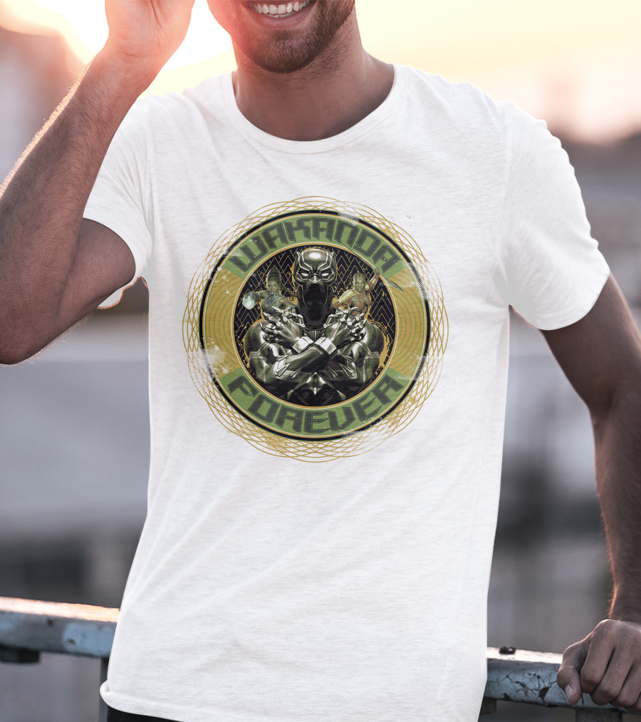 Wakanda Forever Black Panther Gold Circle Marvel T-Shirt