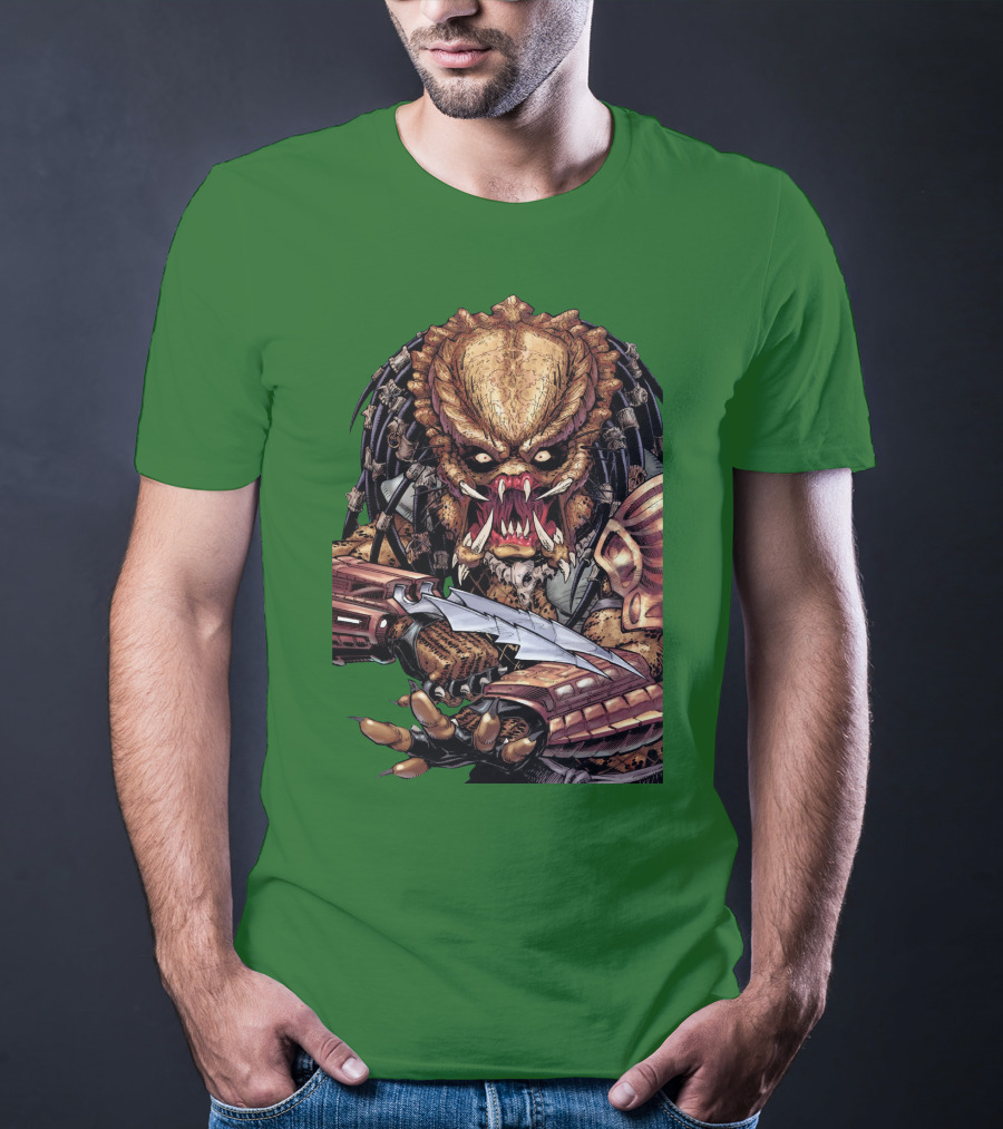 Predator Alien Holding Blade Comic T-Shirt