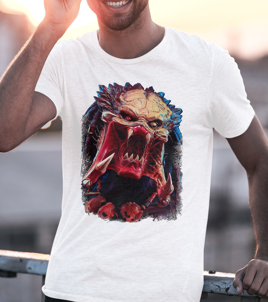 Predator Alien Creature Roaring Face T-Shirt