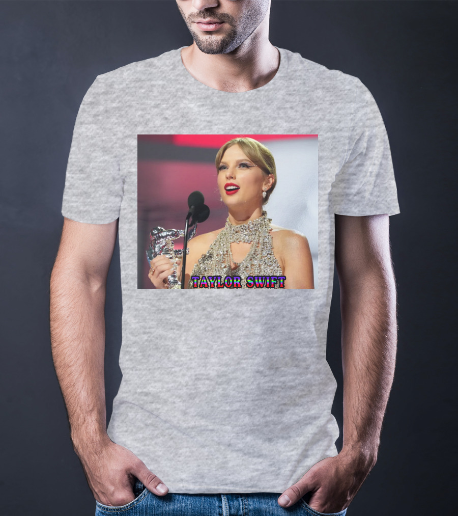 TAYLOR SWIFT SINGER SONGWRITER AWARD MOMENT T-Shirt