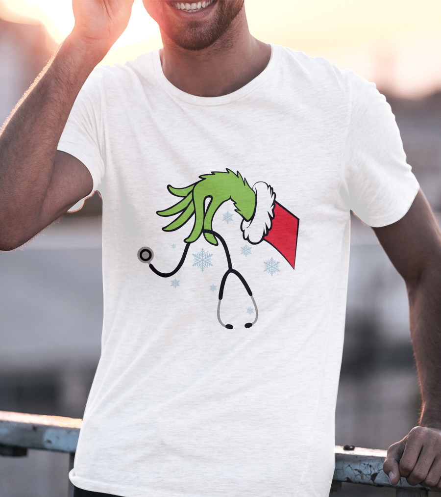 Grinch Nurse Christmas Doctor Stethoscope Hand Snowflakes T-Shirt