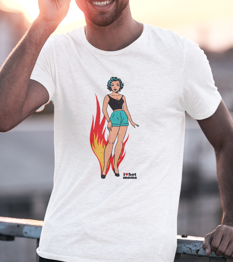 I Heart Hot Moms Vintage Comic Style Flame Background T-Shirt
