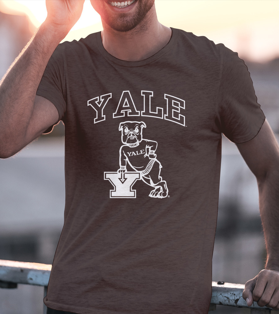 Yale Bulldogs Vintage Mascot Drawing T-Shirt