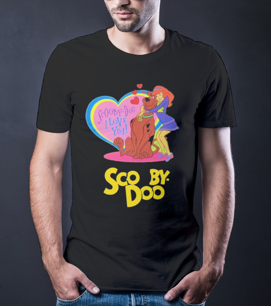Scooby-Doo I Love You Heart And Hug With Daphne T-Shirt